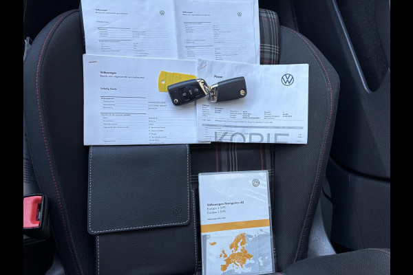Volkswagen Golf 2.0 TSI GTI Performance 245pk | Virtual Cockpit | Stoelverwarming | Achteruitrijcamera | Adaptive Cruise |