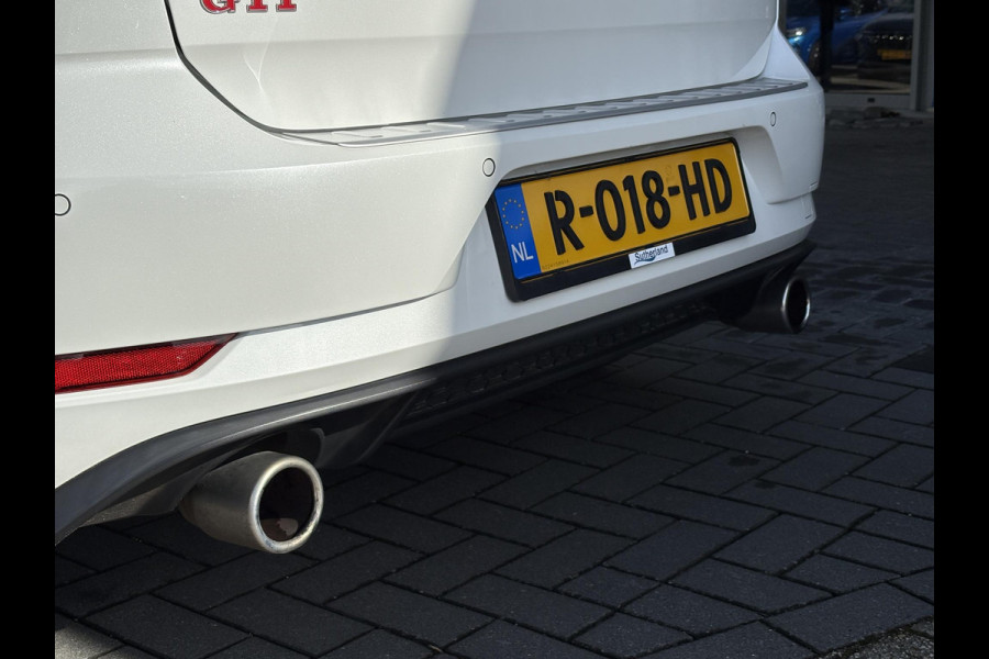 Volkswagen Golf 2.0 TSI GTI Performance 245pk | Virtual Cockpit | Stoelverwarming | Achteruitrijcamera | Adaptive Cruise |