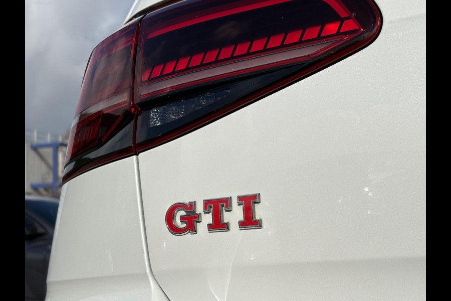 Volkswagen Golf 2.0 TSI GTI Performance 245pk | Virtual Cockpit | Stoelverwarming | Achteruitrijcamera | Adaptive Cruise |