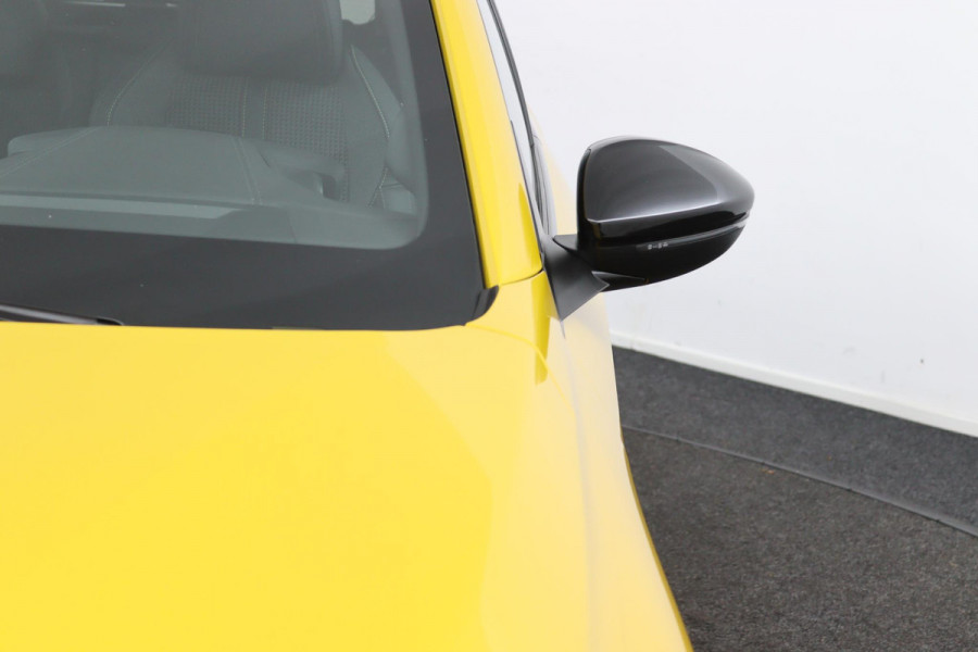 Peugeot 208 1.2*GT-LINE*PANO*CARPLAY*AUTOM*ECC*CRUISE*NAV*CAM*