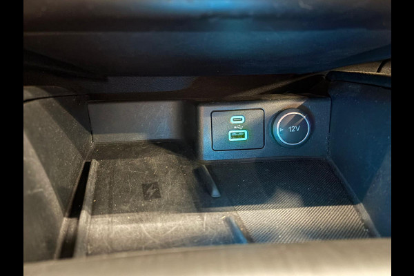 Ford Kuga 2.5 PHEV ST-Line X Airco ECC Navi Carplay B&O Sound System PDC VA + Camera Leder/Alcantara Head Up Display Winterpack