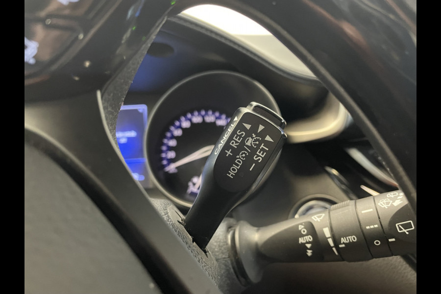 Toyota C-HR 1.8 Hybrid Dynamic Navi Keyless Entry/Go 18''