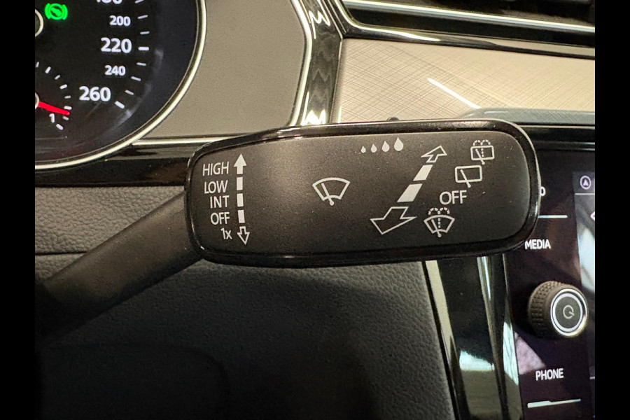 Volkswagen Passat Variant 1.4 TSI PHEV GTE Business Airco ECC Navi Carplay PDC VA +Camera Adaptive Cruise Control+Travel Assist  17" LM Velgen Winter Pack ERGO Comfort Stoelen