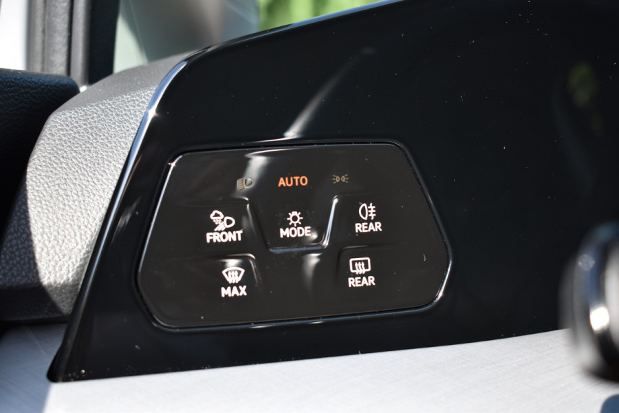 Volkswagen Golf Variant NEW 1.5 TSI LIFE VIRTUAL/PDC/CARPLAY /STUURVERW /