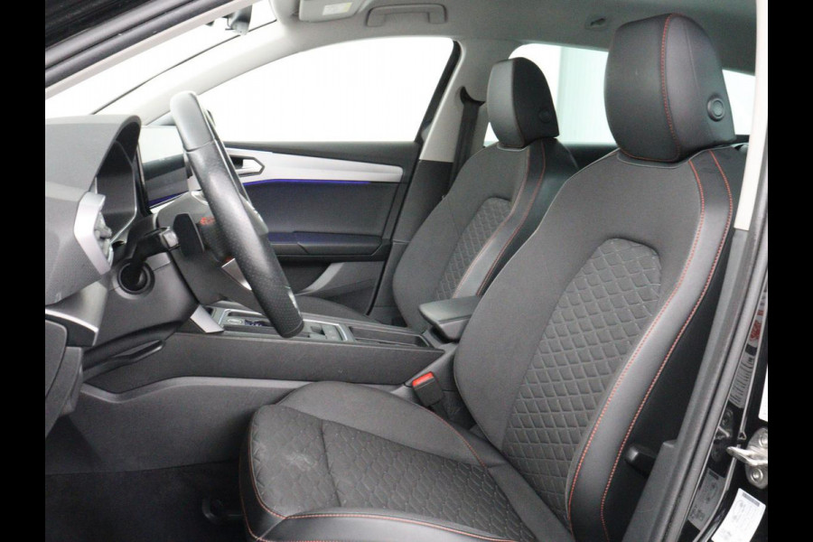 Seat Leon 1.4 TSI eHybrid PHEV FR | Stoelverwarming | Adaptive cruise | Navigatie | Sfeerverlichting | Stuurverwarming | Full LED | Sportstoelen | Side Assist | Parkeerhulp | Plug In