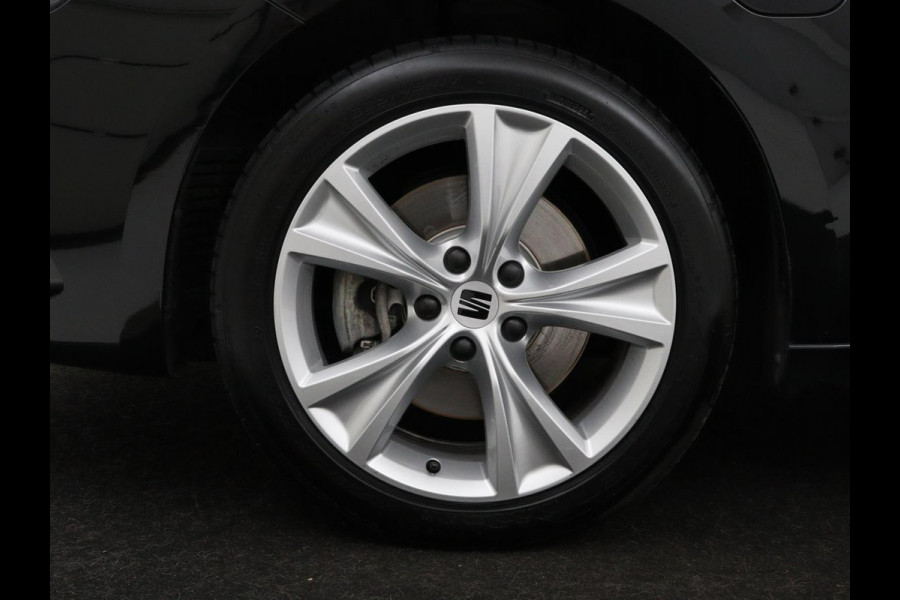 Seat Leon 1.4 TSI eHybrid PHEV FR | Stoelverwarming | Adaptive cruise | Navigatie | Sfeerverlichting | Stuurverwarming | Full LED | Sportstoelen | Side Assist | Parkeerhulp | Plug In