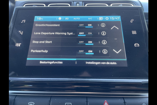 Citroën C3 110pk Shine (Camera - Keyless Entry - Navigatie - Automatische Airco - Apple Carplay - LED)