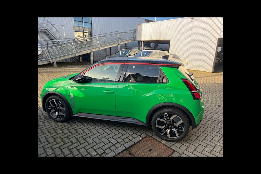 Renault 5 comfort range techno 52 kWh Auto van het jaar | uit voorraad leverbaar | 400 km actieradius
