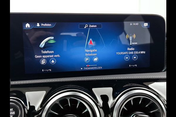 Mercedes-Benz A-Klasse 180 Business Solution Luxury (SFEERVERLICHTING, STOELVERWARMING, CAMERA, 1e EIGENAAR)