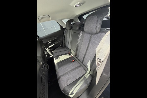 Peugeot 3008 225pk HYbrid Allure Pack (Elektrische Klep - 360gr Camera - Keyless Entry - Automatische Airco - Navigatie - Apple Carplay - Ada