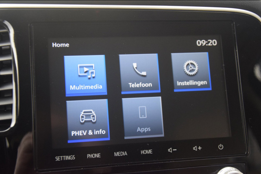 Mitsubishi Outlander 2.4 PHEV Pure+ Leer / Trekhaak / Side skirts