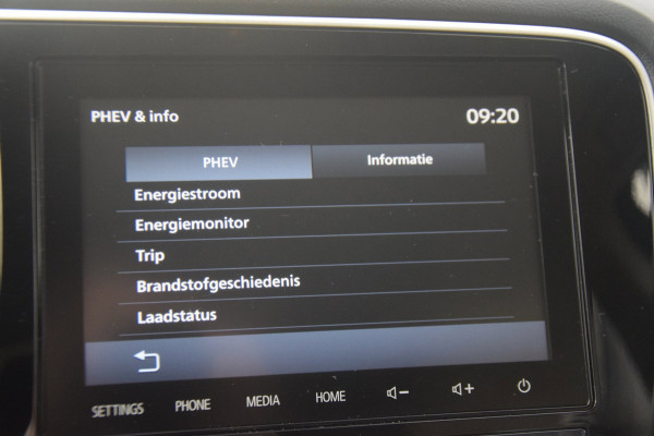 Mitsubishi Outlander 2.4 PHEV Pure+ Leer / Trekhaak / Side skirts