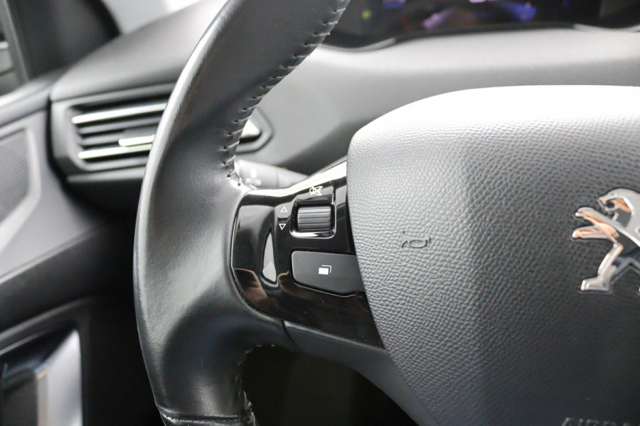 Peugeot 308 SW 1.2*CARPLAY*MASSAGE*VIRTUAL DISP*CAM*NAVI*ECC*TEL*