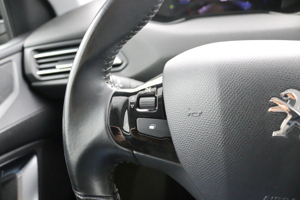 Peugeot 308 SW 1.2*CARPLAY*MASSAGE*VIRTUAL DISP*CAM*NAVI*ECC*TEL*