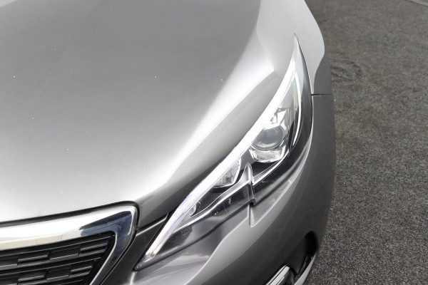 Peugeot 308 SW 1.2*CARPLAY*MASSAGE*VIRTUAL DISP*CAM*NAVI*ECC*TEL*