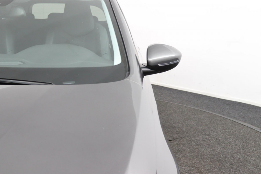 Peugeot 308 SW 1.2*CARPLAY*MASSAGE*VIRTUAL DISP*CAM*NAVI*ECC*TEL*