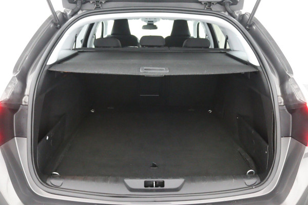 Peugeot 308 SW 1.2*CARPLAY*MASSAGE*VIRTUAL DISP*CAM*NAVI*ECC*TEL*