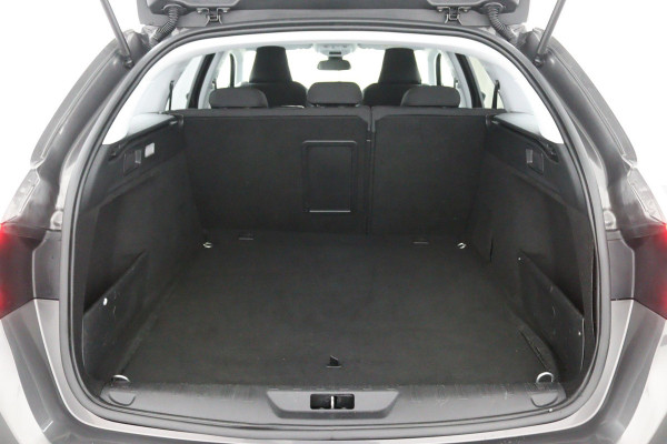 Peugeot 308 SW 1.2*CARPLAY*MASSAGE*VIRTUAL DISP*CAM*NAVI*ECC*TEL*