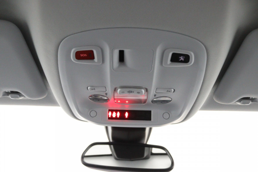 Peugeot 308 SW 1.2*CARPLAY*MASSAGE*VIRTUAL DISP*CAM*NAVI*ECC*TEL*