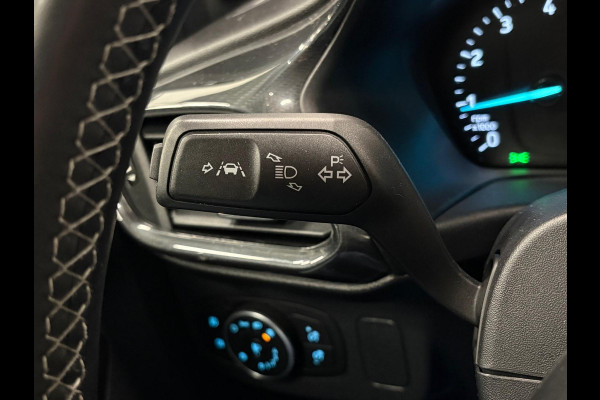 Ford Puma 1.0 EcoBoost 125pk MHEV Titanium | Navigatie | Apple Carplay/Android Auto | Parkeersensor achter | Cruise Control | Winter Pack | Comfort Pack | Getinte ramen | Trekhaak