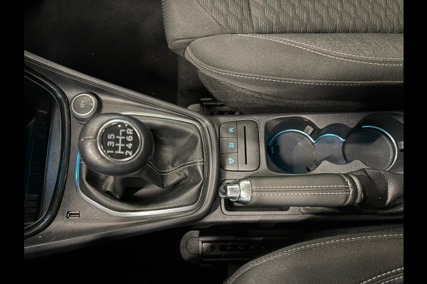 Ford Puma 1.0 EcoBoost 125pk MHEV Titanium | Navigatie | Apple Carplay/Android Auto | Parkeersensor achter | Cruise Control | Winter Pack | Comfort Pack | Getinte ramen | Trekhaak