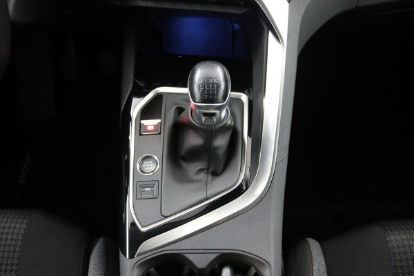 Peugeot 3008 1.2*FACELIFT*CARPLAY*NAVI*CRUISE*ECC*HAAK*CAM*LED*