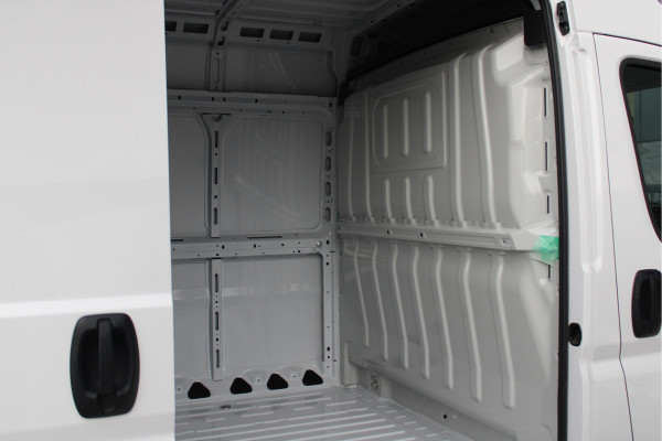 Opel Movano 33 2.2 CDTI 140pk L2H2 - Airco - Camera - Cruise - Blind Spot - 270 deuren - Rijklaar