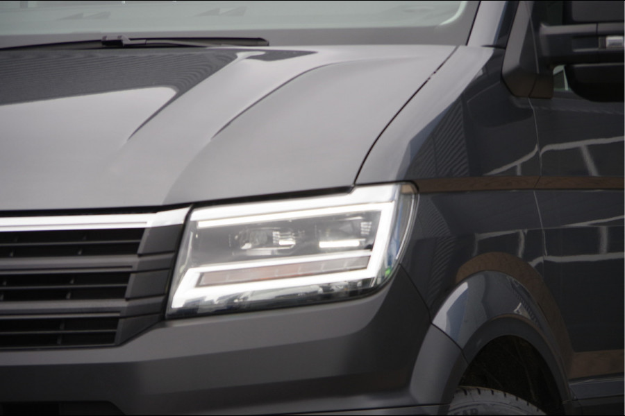 Volkswagen Crafter 35 2.0 TDI L3H3 177PK AUT. LED, STOELVERWARMING, TREKHAAK, ERGO ACTIVE GEVEERDE STOEL, CLIMATE CONTROL, CAMERA, NAVI, PARKEERSEN