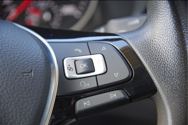 Volkswagen Crafter 35 2.0 TDI L3H3 177PK AUT. LED, STOELVERWARMING, TREKHAAK, ERGO ACTIVE GEVEERDE STOEL, CLIMATE CONTROL, CAMERA, NAVI, PARKEERSEN