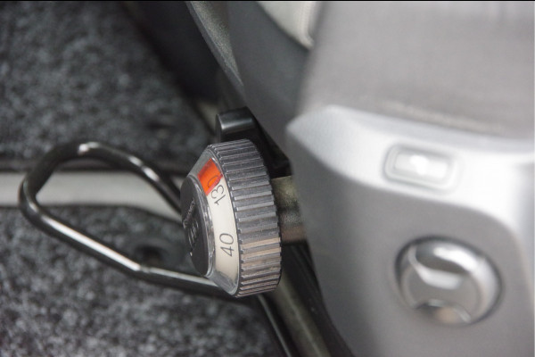 Volkswagen Crafter 35 2.0 TDI L3H3 177PK AUT. LED, STOELVERWARMING, TREKHAAK, ERGO ACTIVE GEVEERDE STOEL, CLIMATE CONTROL, CAMERA, NAVI, PARKEERSEN