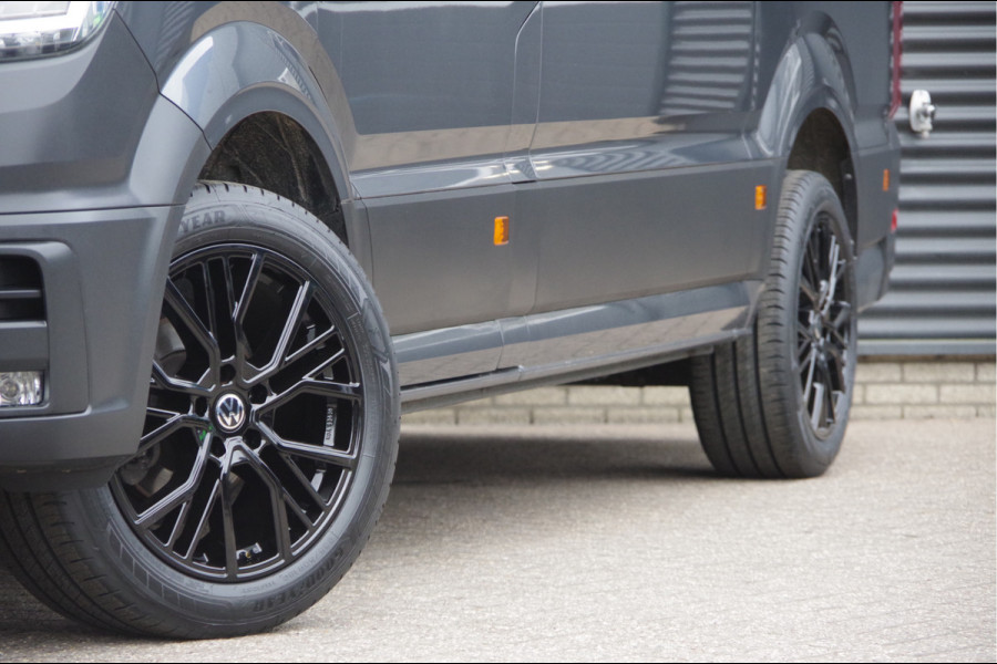 Volkswagen Crafter 35 2.0 TDI L3H3 177PK AUT. LED, STOELVERWARMING, TREKHAAK, ERGO ACTIVE GEVEERDE STOEL, CLIMATE CONTROL, CAMERA, NAVI, PARKEERSEN