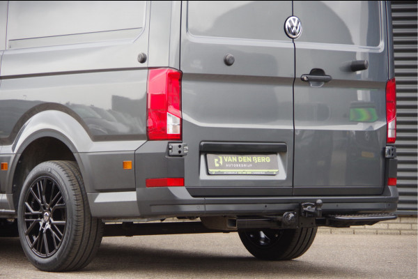 Volkswagen Crafter 35 2.0 TDI L3H3 177PK AUT. LED, STOELVERWARMING, TREKHAAK, ERGO ACTIVE GEVEERDE STOEL, CLIMATE CONTROL, CAMERA, NAVI, PARKEERSEN