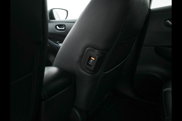 Nissan Leaf 3.Zero Limited Edition 62 kWh {SOH-93%} (INCL-BTW) Aut. *HEATPUMP | LEATHER | FULL-LED | DIGI-COCKPIT | TOPVIEW | BOSE-AUDIO | KEYLESS | DAB+ | BLINDSPOT | ECC | ADAPTIVE-CRUISE | PDC | HEATED-COMFORTSEATS | PRIVACYGLASS | 17"ALU*