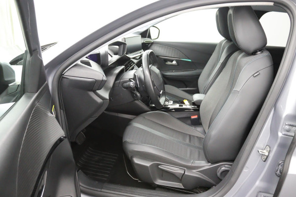 Peugeot 208 1.2 Allure*AUTOM*CARPLAY*ACC*LANE-ASS*NAVI*CAMERA*