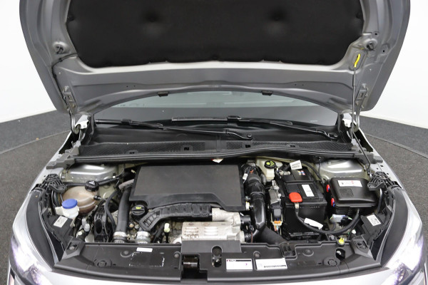 Peugeot 208 1.2 Allure*AUTOM*CARPLAY*ACC*LANE-ASS*NAVI*CAMERA*