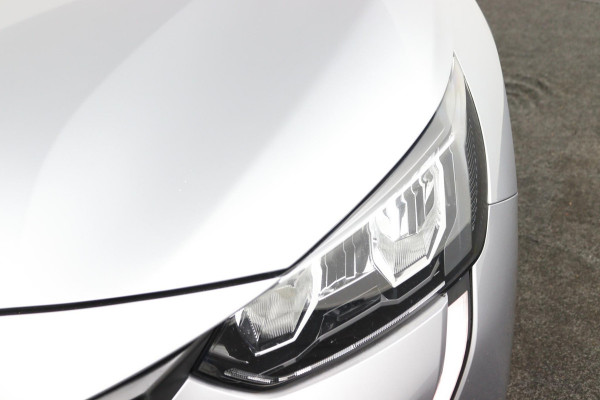 Peugeot 208 1.2 Allure*AUTOM*CARPLAY*ACC*LANE-ASS*NAVI*CAMERA*