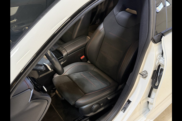 Mercedes-Benz CLA-Klasse Shooting Brake 200 Business Solution AMG | Sfeerverlichting | Multibeam | Panoramadak