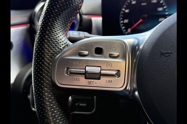 Mercedes-Benz CLA-Klasse Shooting Brake 200 Business Solution AMG | Sfeerverlichting | Multibeam | Panoramadak