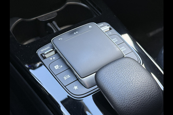 Mercedes-Benz CLA-Klasse Shooting Brake 200 Business Solution AMG | Sfeerverlichting | Multibeam | Panoramadak