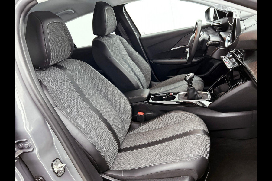 Peugeot 208 1.2 PureTech 100 Allure CARPLAY & NAVI | CAMERAS | AD-CRUISE