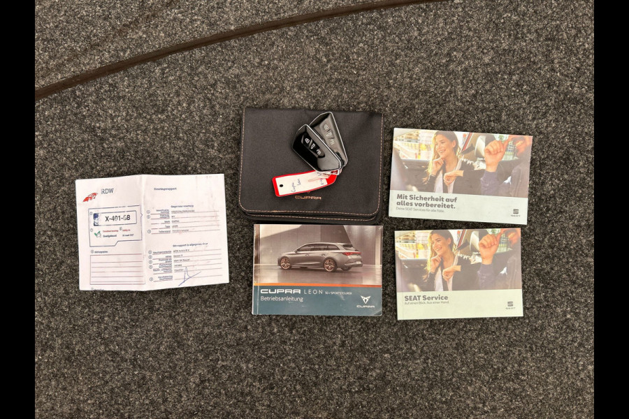 CUPRA Leon 1.4 e-Hybrid | VZ Performance | PHEV | Pano/Dak | Camera | Stoel/Stuur Verwarming