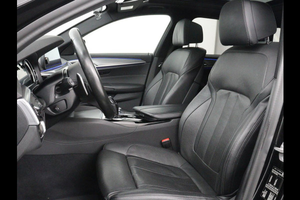BMW 5 Serie 520i M Sport | Panoramadak | Stoelventilatie | Head-Up | 360 Camera | Leder | Adaptief LED | Memory | Carplay | Sfeerverlichting | Achterbankverwarming | Navigatie | Stuurverwarming
