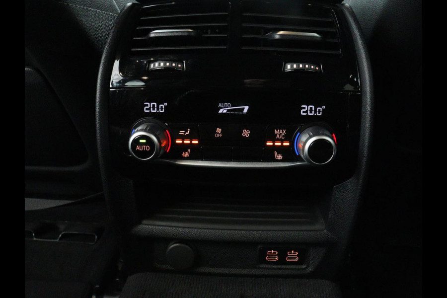 BMW 5 Serie 520i M Sport | Panoramadak | Stoelventilatie | Head-Up | 360 Camera | Leder | Adaptief LED | Memory | Carplay | Sfeerverlichting | Achterbankverwarming | Navigatie | Stuurverwarming