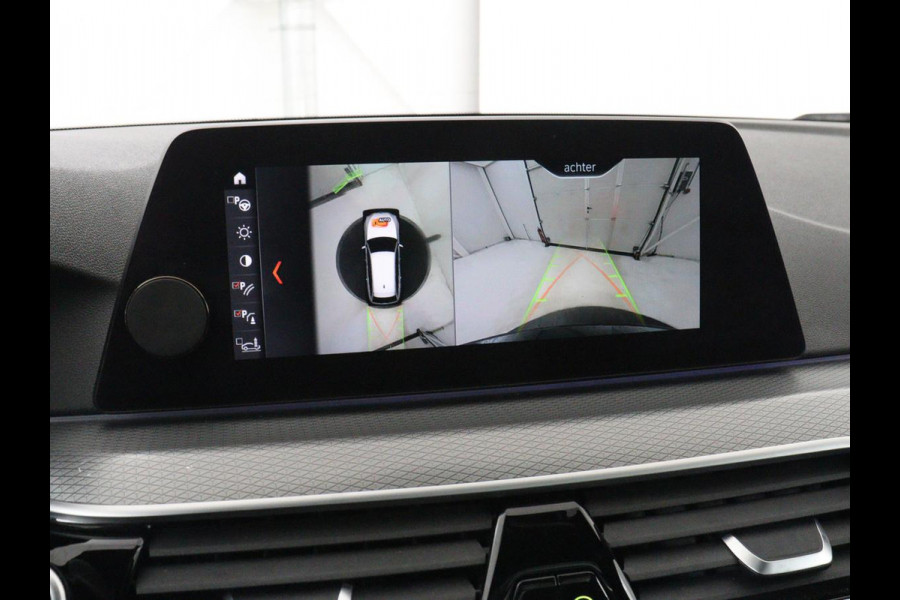 BMW 5 Serie 520i M Sport | Panoramadak | Stoelventilatie | Head-Up | 360 Camera | Leder | Adaptief LED | Memory | Carplay | Sfeerverlichting | Achterbankverwarming | Navigatie | Stuurverwarming