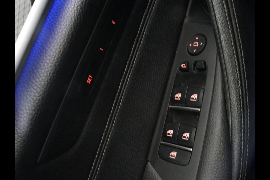 BMW 5 Serie 520i M Sport | Panoramadak | Stoelventilatie | Head-Up | 360 Camera | Leder | Adaptief LED | Memory | Carplay | Sfeerverlichting | Achterbankverwarming | Navigatie | Stuurverwarming