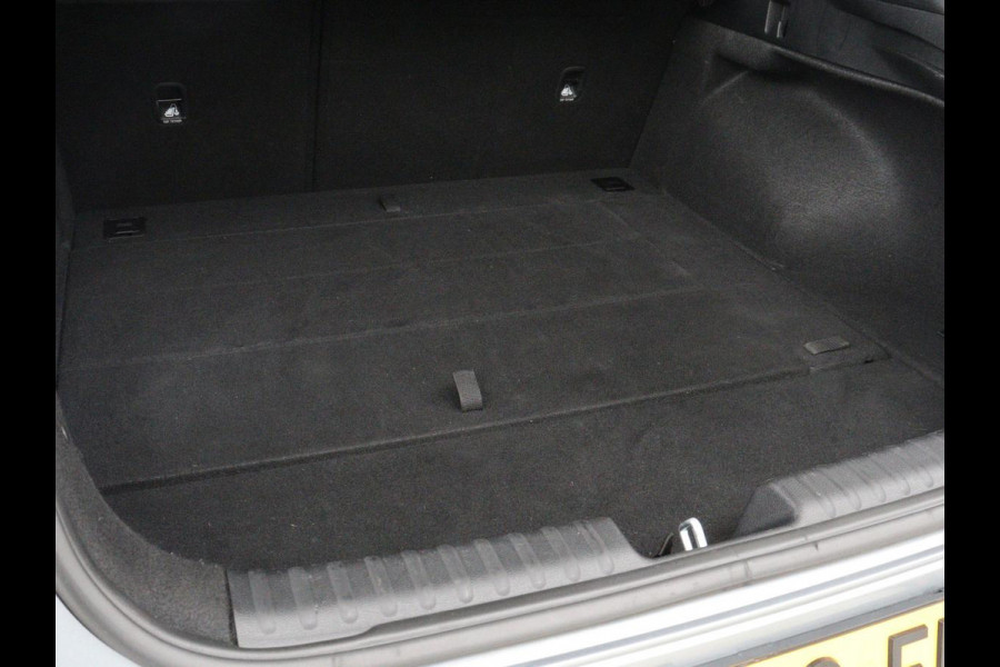 Kia ProCeed 1.5 T-GDI GT-Line | Panoramadak | Stoel & stuurverwarming | Trekhaak | Leder/Alcantara | Adaptive cruise | Carplay | Full LED | Navigatie | Camera | Keyless