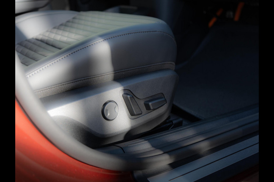 Kia EV4 GT-Line 81.4 kWh | DIRECT LEVERBAAR | Schuifkanteldak | Navigatie | Stoel en stuurverwarming | H&K | Elektrische achterklep