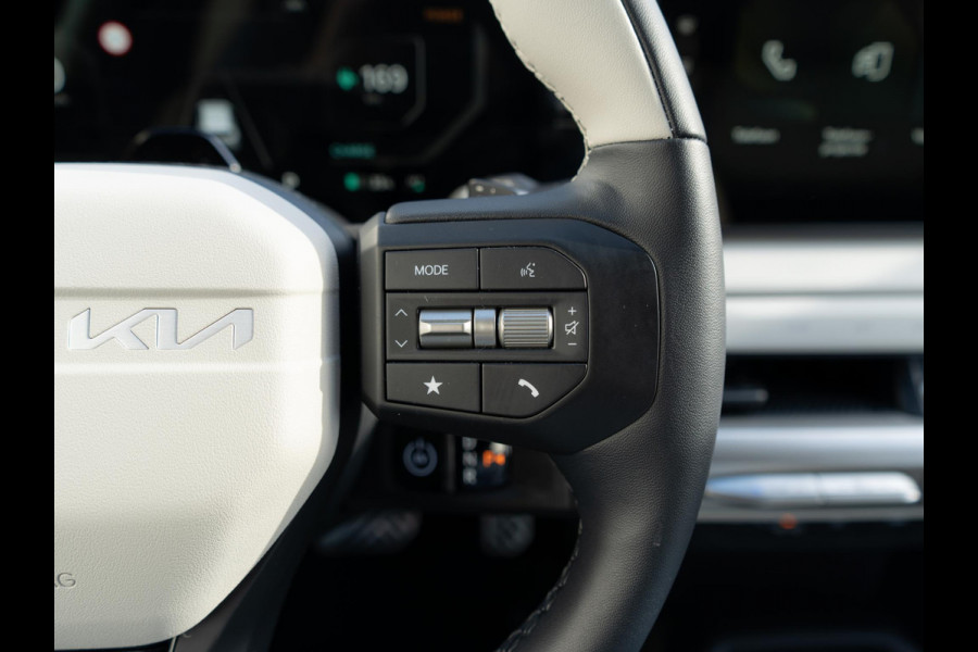 Kia EV4 GT-Line 81.4 kWh | DIRECT LEVERBAAR | Schuifkanteldak | Navigatie | Stoel en stuurverwarming | H&K | Elektrische achterklep
