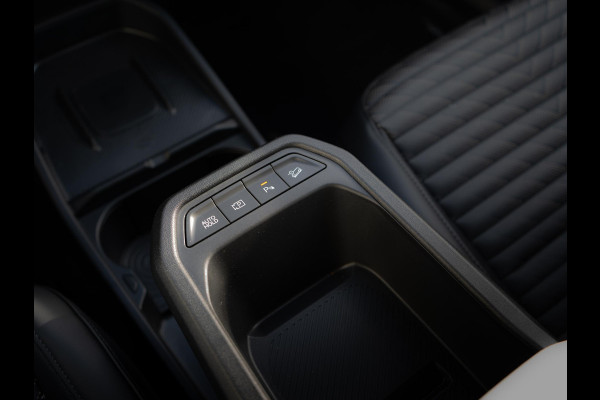 Kia EV4 GT-Line 81.4 kWh | DIRECT LEVERBAAR | Schuifkanteldak | Navigatie | Stoel en stuurverwarming | H&K | Elektrische achterklep