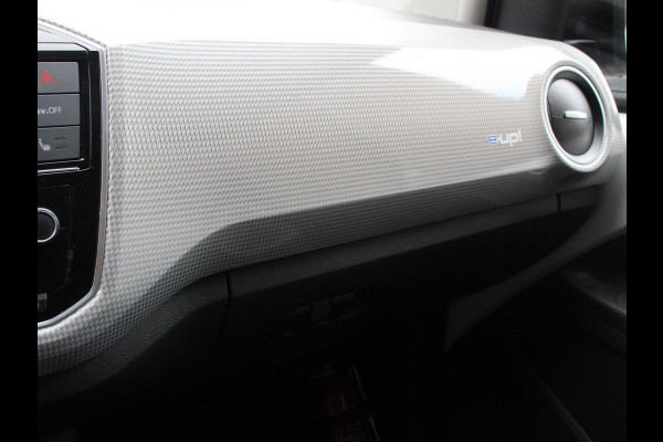 Volkswagen e-Up! e-up! Style Climate control Stoelverwarming Cruise control Parkeersensor achter + camera Lichtmetalen velgen